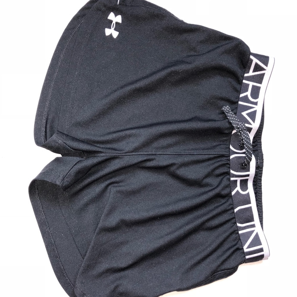Under armor shorts! ✨